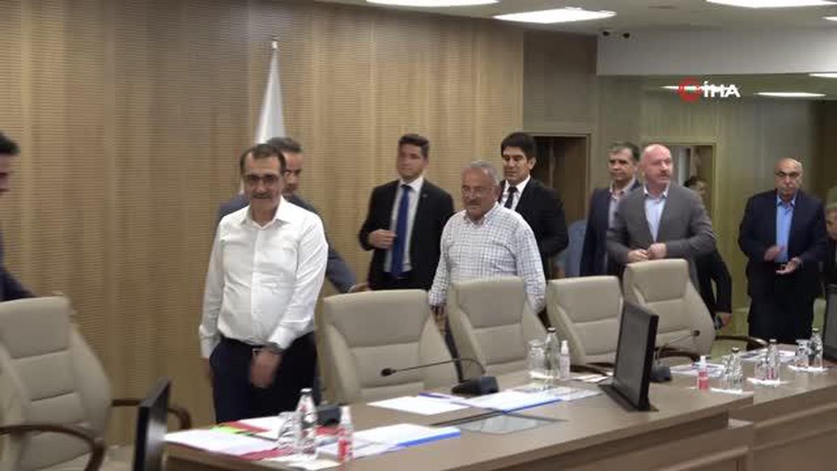 Bakan Dönmez: 'Ordu'da 2 noktada doğalgaz araması için keşif kuyuları planlıyoruz'