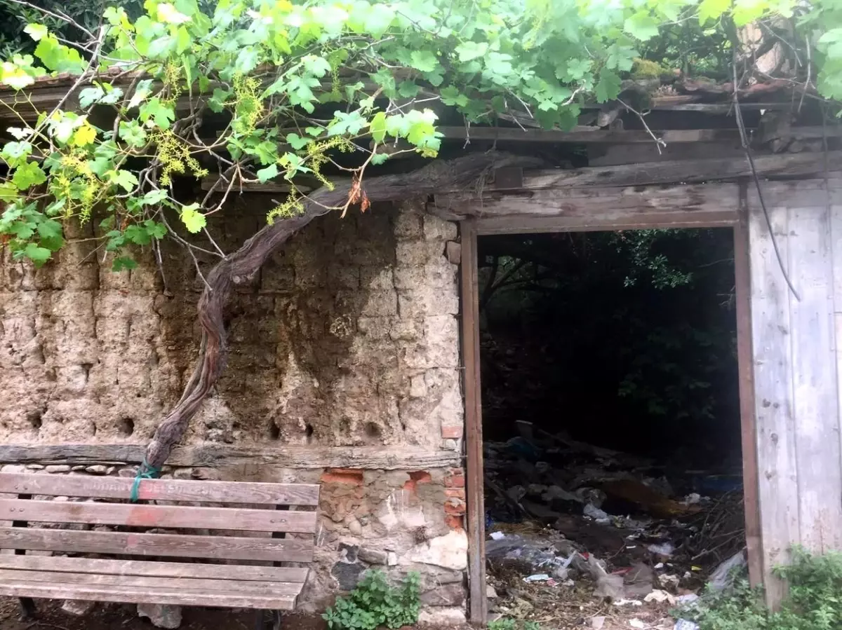 Kaçırdıkları kız çocuklarını döverek 2 gün boyunca esir tuttular