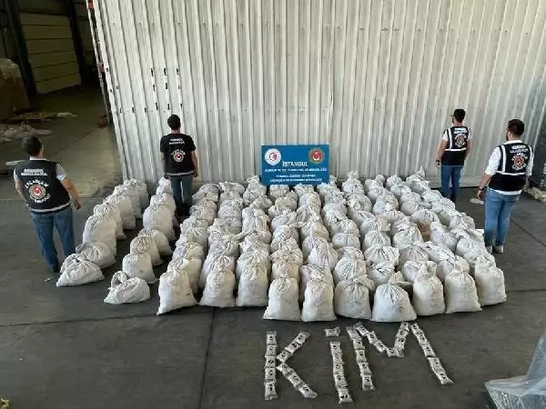 Son dakika haberi! Gümrük Muhafaza ekiplerinin düzenlediği operasyonda tonlarca uyuşturucu ele geçirildi