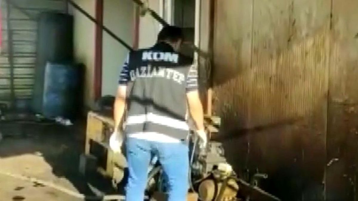 Gaziantep 3. sayfa haberleri... Gaziantep'te 3 bin 300 litre kaçak akaryakıt ele geçirildi