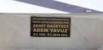 Kıbrıs Barış Harekatının tek gazeteci şehidi mezarı başında anıldı