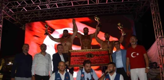 İzmir haberi | Korkuteli Altın Kiraz Yağlı Güreşlerinde başpehlivan Okulu oldu