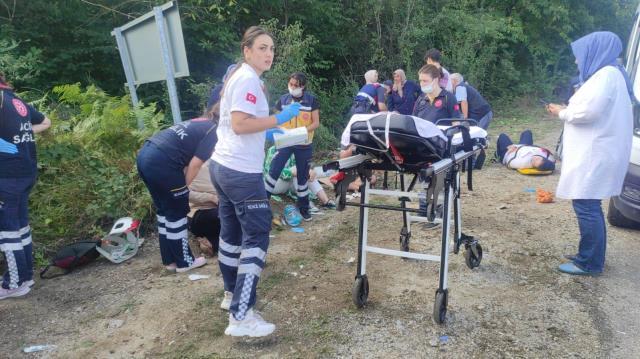 Son dakika! Bursa'da içinde 47 kişinin bulunduğu tur otobüsü şarampole yuvarlandı: 2 ölü, çok sayıda yaralı var Son dakika! Bursa'da içinde 47 kişinin bulunduğu tur otobüsü şarampole yuvarlandı: 2 ölü, çok sayıda yaralı var