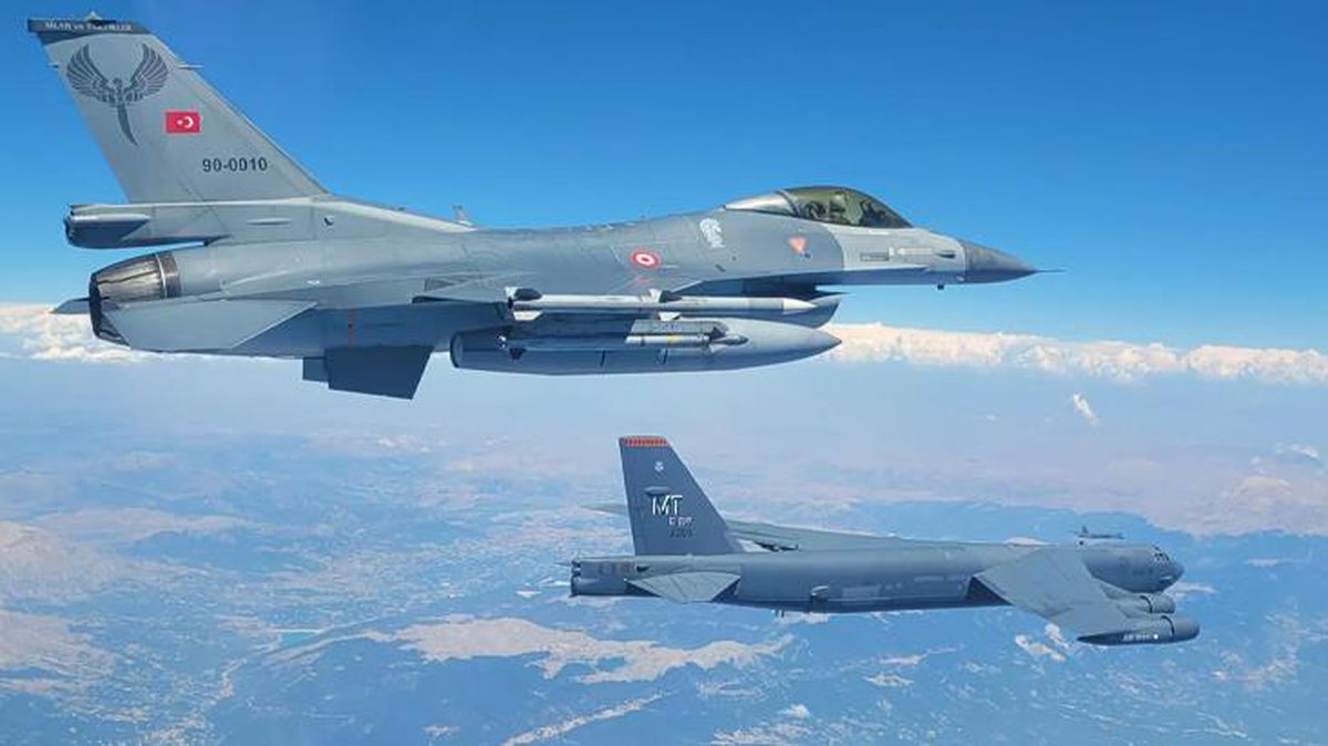 Son Dakika! Türk F-16'larına Yunan tacizi! S-300 hava savunma sistemlerinden radar kilidi atıldı