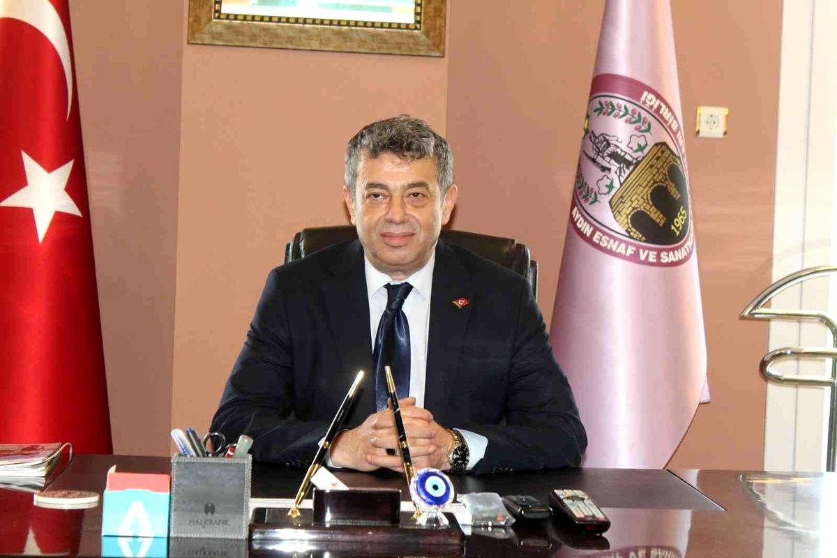 Başkan Künkçü'den velilere çağrı, 'Okul alışverişlerini yerel esnaftan yapın'