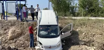Kastamonu haber... Ticari araç ile otomobilin çarpıştığı kazada 2 kişi yaralandı