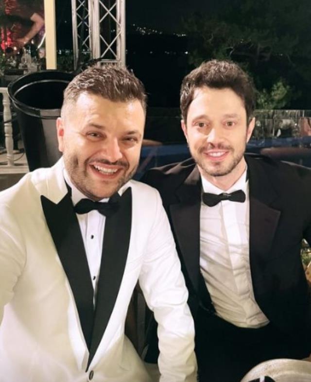 Demet ve Oğuzhan'ın düğününde sürpriz yakınlaşma! Murat Boz, güzel oyuncuyla samimi şekilde dans etti