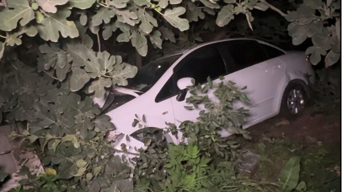 Düzce gündem haberleri | Düzce'de tır ile otomobilin çarpışması sonucu 2'si çocuk 4 kişi yaralandı