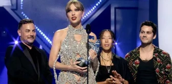MTV Müzik Ödülleri'nde ünlü şarkıcılar ödüllerini aldı