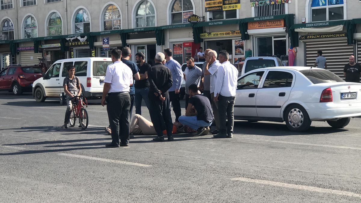 Şanlıurfa haberleri: ŞANLIURFA - Otomobilin çarptığı kadın ağır yaralandı