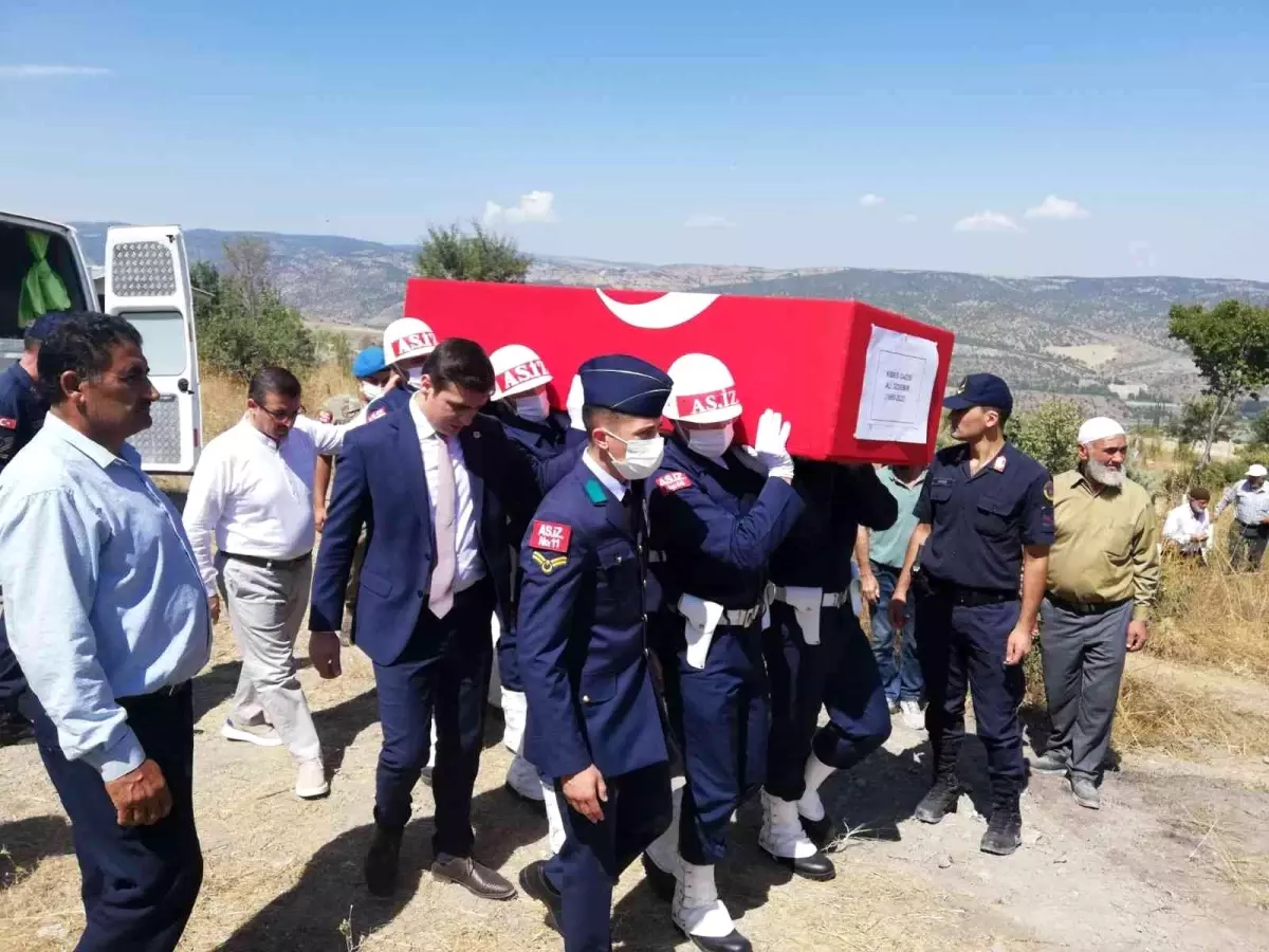 Yozgat 3. sayfa haberleri: Yozgat'ta vefat eden Kıbrıs gazisi son yolculuğuna uğurlandı