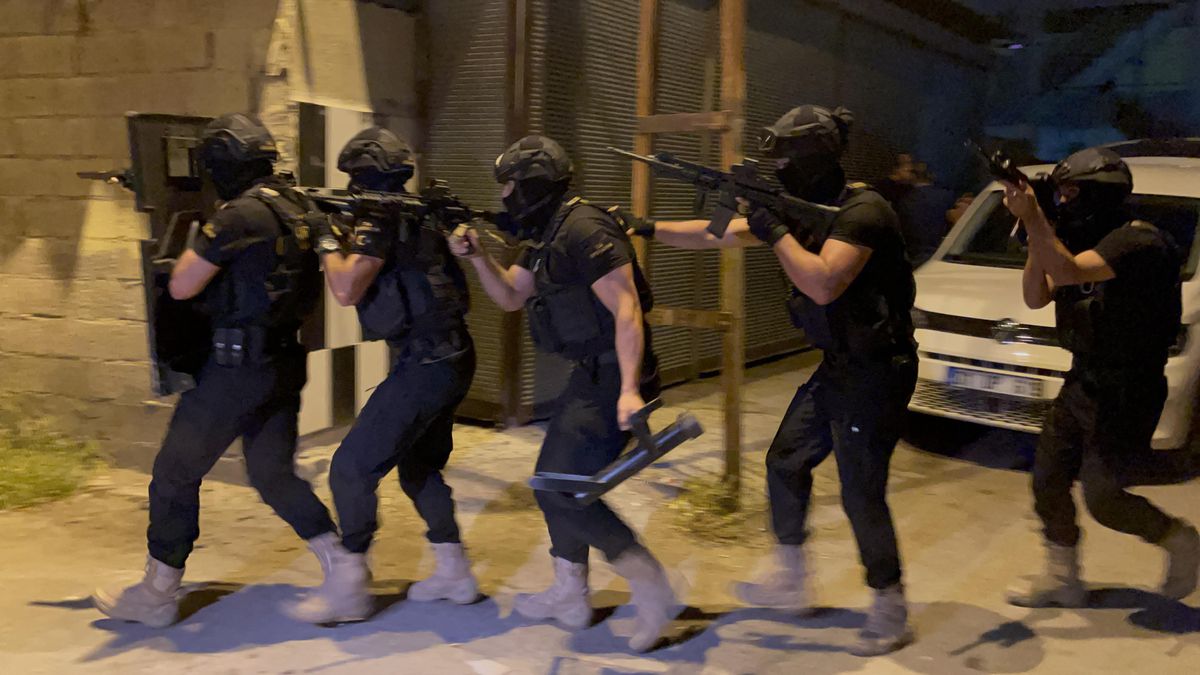 Son dakika haberi... Adana'da DEAŞ soruşturmasında 5 şüpheli gözaltına alındı
