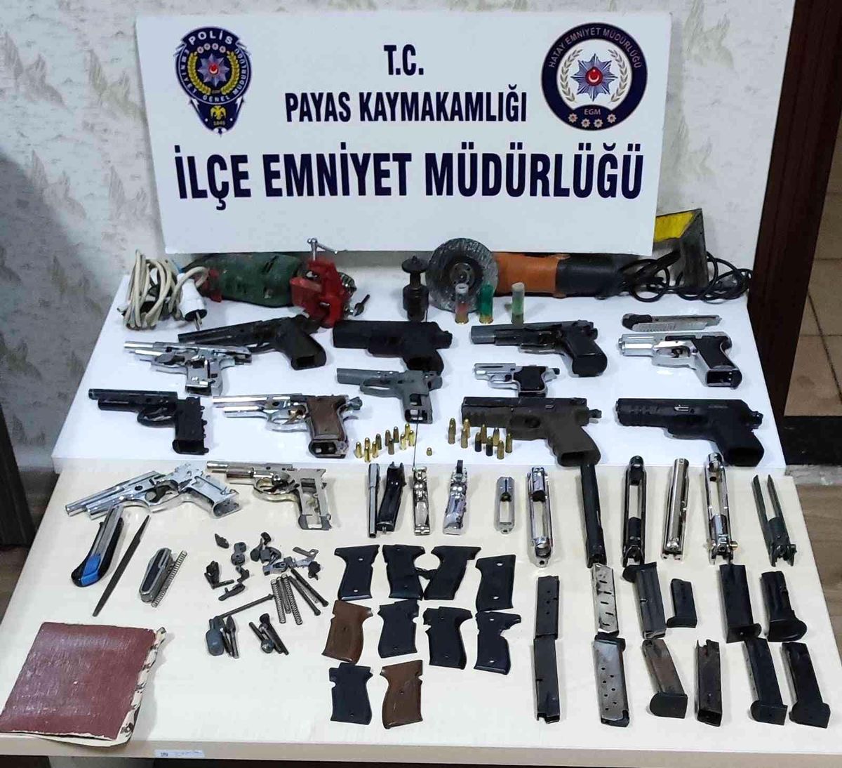 Hatay haberi | Hatay'da 13 ruhsatsız silah ele geçirildi