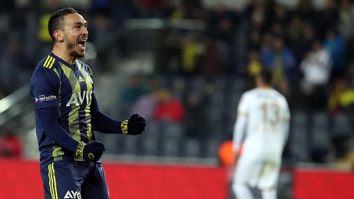 Mevlüt Erdinç, futbolu bıraktığını açıkladı