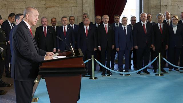 Son dakika: Büyük Zafer'in 100. yılı! İşte Cumhurbaşkanı Erdoğan'ın Anıtkabir Özel Defteri'ne yazdığı mesaj