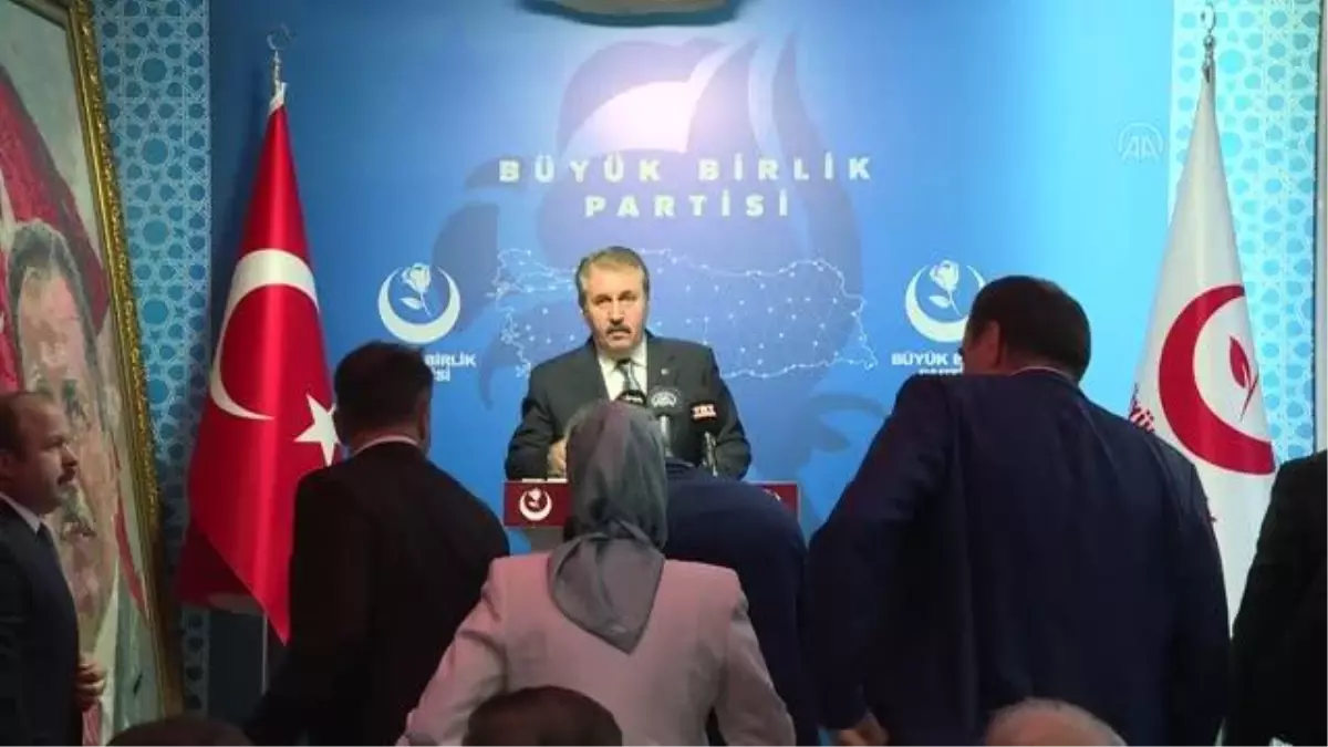 Destici: 'Doğu Türkistan'ın tam bağımsızlığını savunuyoruz'