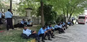 Eskişehir haberleri: İSLAMABAD- Pakistan'da mahkeme, eski Başbakan Han'ın duruşmasını bir hafta erteledi