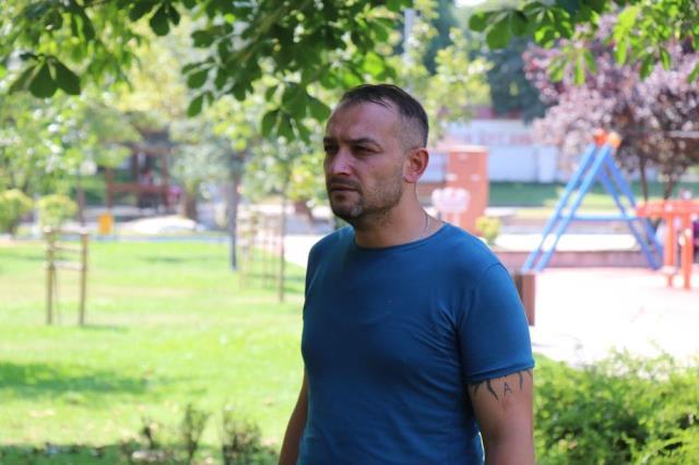 Mide bulandıran olay kamerada! 70 yaşındaki adam, tuvaletteki kırıklardan çocukları izlerken yakalandı Mide bulandıran olay kamerada! 70 yaşındaki adam, tuvaletteki kırıklardan çocukları izlerken yakalandı