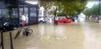 Tekirdağ haberleri | Şarköy'de sağanak ve dolu; yollar göle döndü (2)