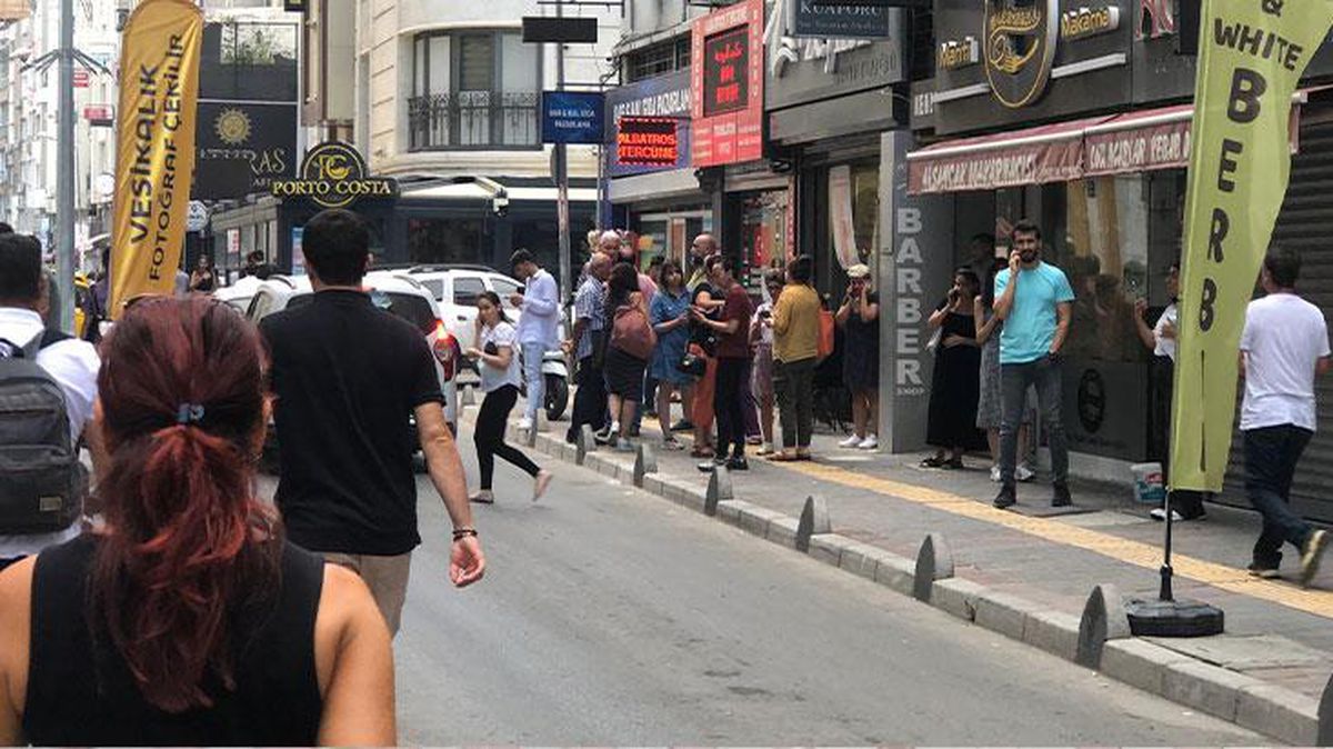 Son Dakika: Ege denizi beşik gibi! Kuşadası açıklarında 4.5 büyüklüğünde bir deprem daha meydana geldi
