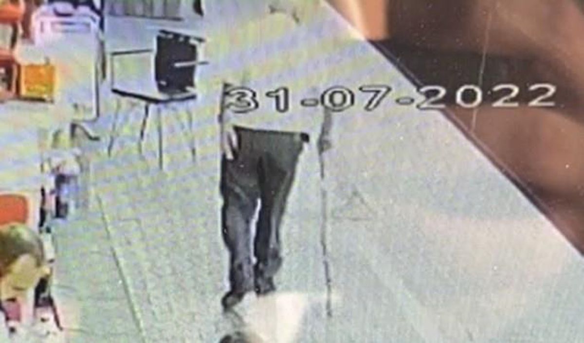 Son dakika haber: Yaşlı adamı bitkisel hayata sokan kaza kamerada: Elektrikli scooter yaşlı adama çarptı