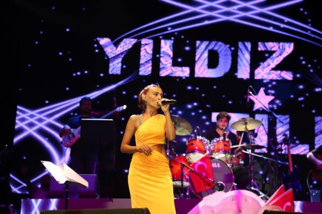 Yıldız Tilbe'nin konser verdiği Kocaeli'de hayat durdu