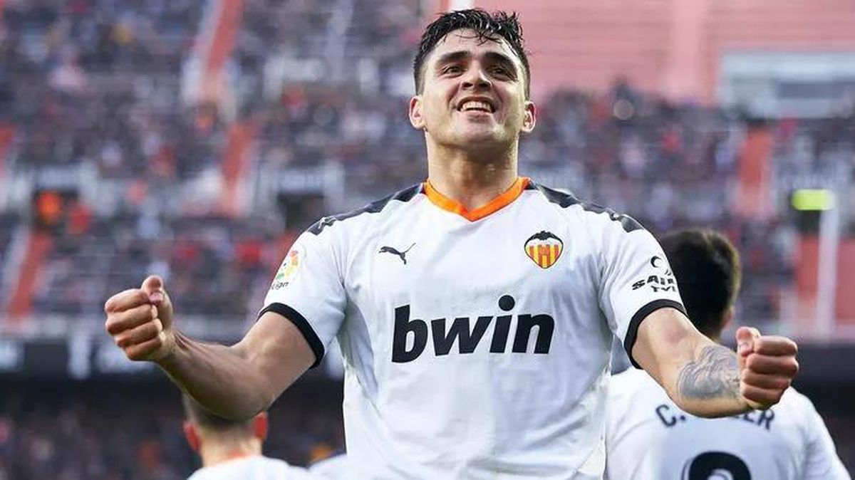 Yılın transfer çalımı! Fenerbahçe'nin görüştüğü Maxi Gomez, Trabzonspor'a imza atıyor