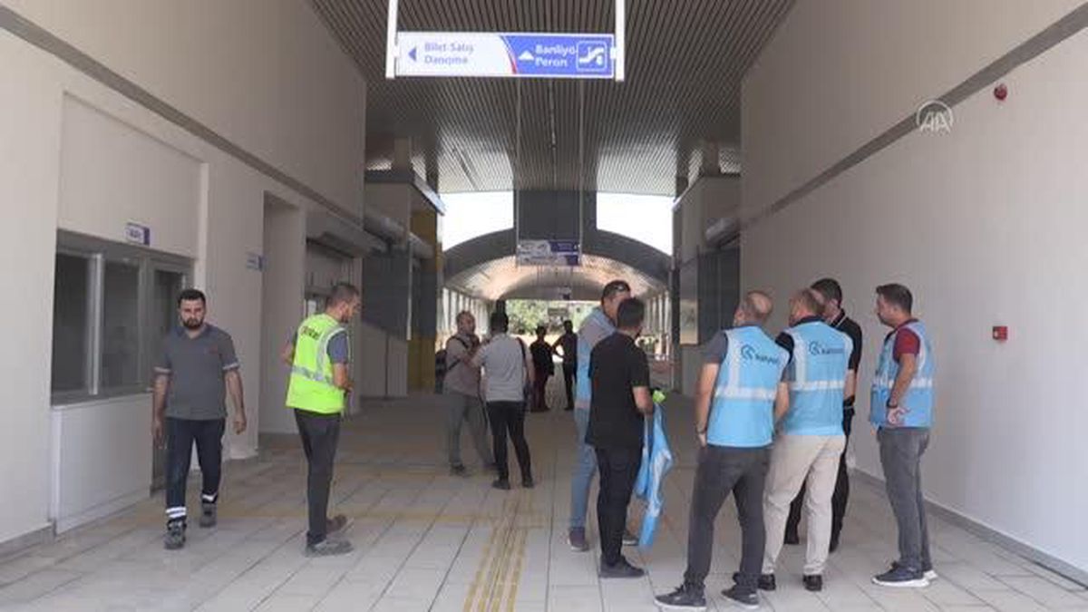 Gaziantep gündem haberi... GAZİANTEP - Bakan Karaismailoğlu, Gaziantep Gaziray'ın ilk test sürüşüne katıldı