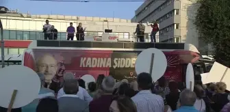 İzmir gündem haberi: İzmir'de Kadınlardan 'Yalnız Değilsin, Biz Varız' Etkinliği. Nazlıaka: 'Kadın Cinayetlerinden Sayı Diye Bahsedenler İlk Seçimde Sandığa Gömülecek'