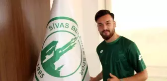 Sivas spor haberleri... Sivas Belediyespor, Tarık Kurt'u kadrosuna kattı