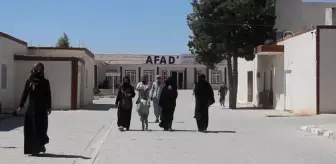TEL ABYAD - Türk hekimler, Suriye'nin Tel Abyad ilçesinde 50 hastaya katarakt ameliyatı yaptı