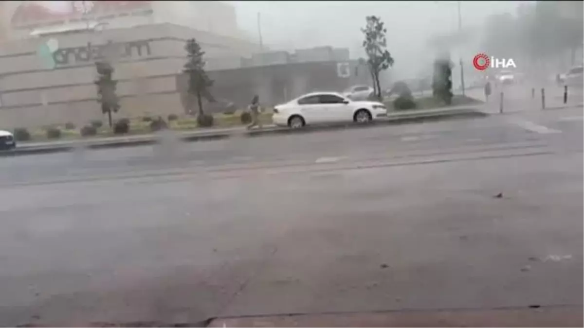 Terminalin çökme anında yaşanan panik yolcunun kamerasına yansıdı