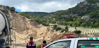 Antalya haberleri! Antalya'da boş araziye beton döken 2 mikser şoförü ile şirkete para cezası verildi