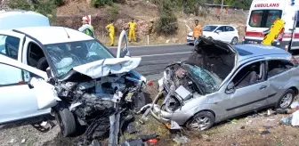 Çanakkale gündem haberleri... Çanakkale'de çarpışan iki otomobildeki 5 kişi yaralandı