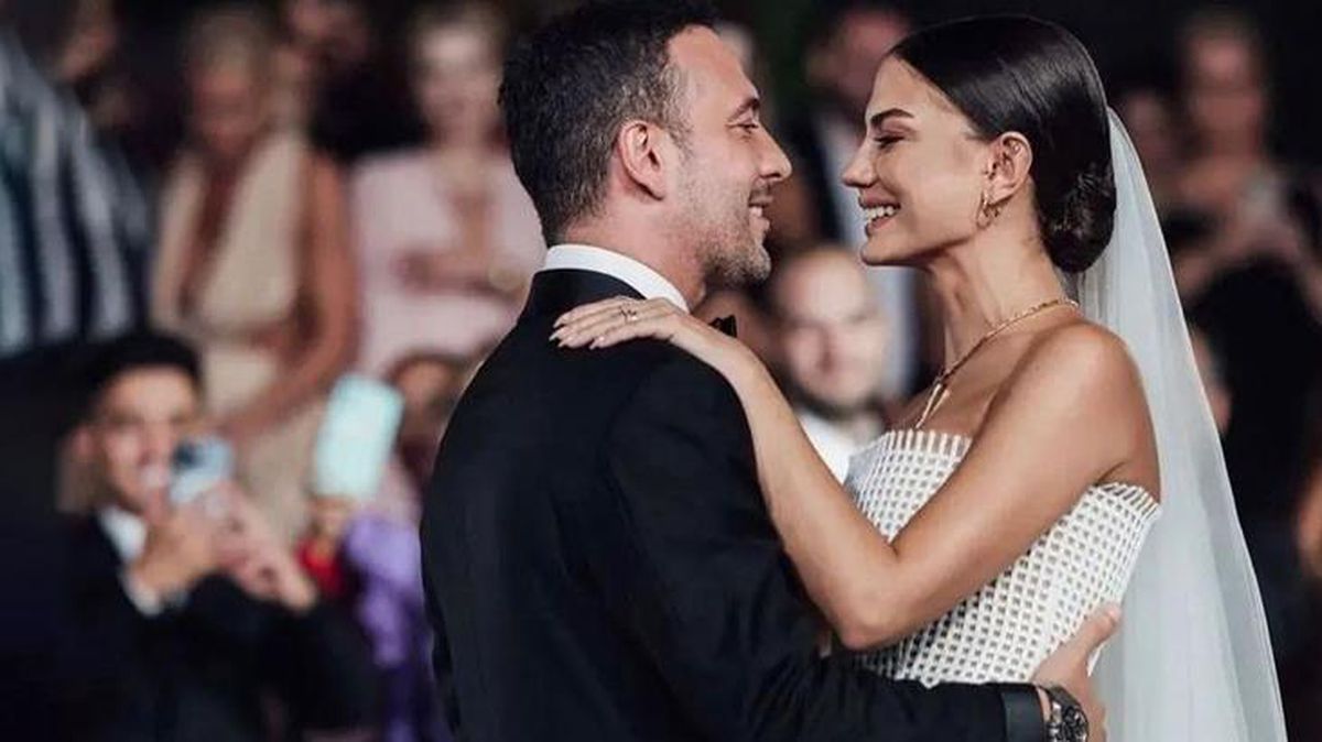 Demet Özdemir'e kayınvalidesi Kıymet Koç'tan duygusal mesaj! 'Torun' detayı dikkat çekti