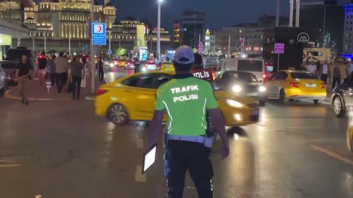 Son dakika haber... İstanbul polisi, kent genelinde 'Huzur Operasyonu' gerçekleştirdi