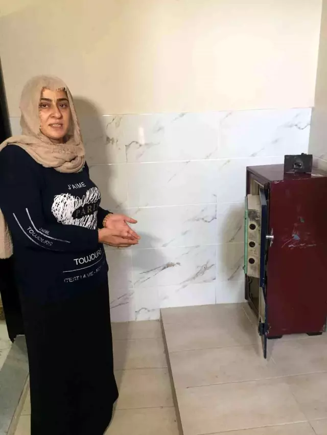 Eve giren hrsızlar, kasayı parçalayıp 900 gram altın, 100 bin lira çaldılar