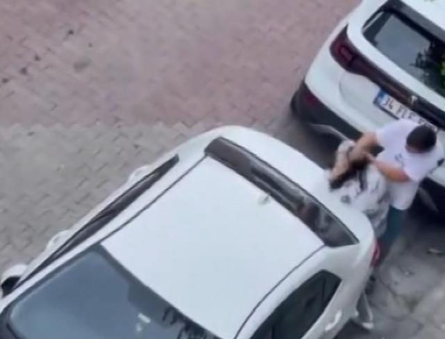 Sokak ortasında sevgilisi tarafından dövüldü, şikayetçi olmadı Sokak ortasında sevgilisi tarafından dövüldü, şikayetçi olmadı