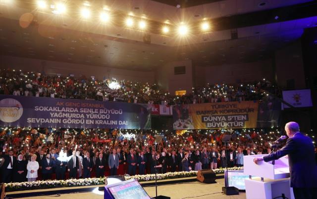 Son Dakika: Cumhurbaşkanı Erdoğan'dan partililere İstanbul talimatı: Sandıkları öyle bir patlatalım ki, 98 vekilliğin yarısından fazlasını biz alalım