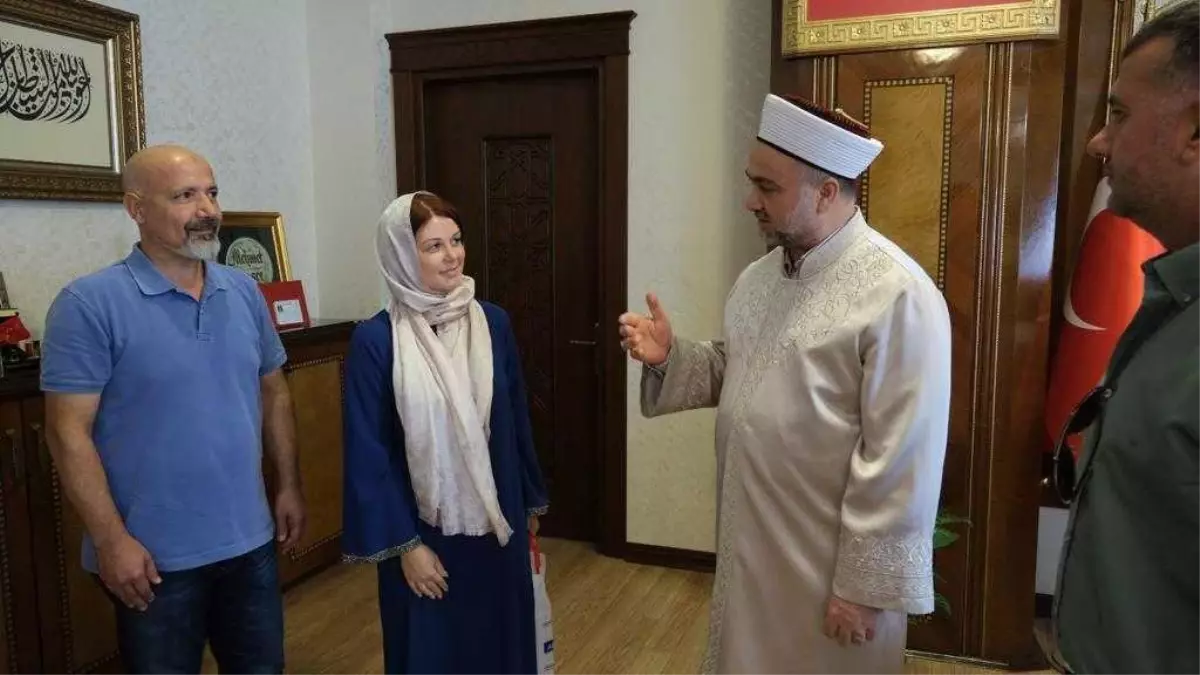 Adana haberi... Ukraynalı kadın Adana'da Müslüman oldu
