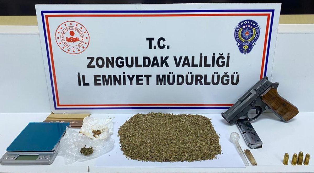 Son dakika gündem: Zonguldak'ta uyuşturucu operasyonunda yakalanan 3 zanlıdan biri tutuklandı