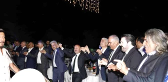Ağrı gündem haberi... Ağrı'da 3 bin 500 kişilik festival havasında düğün düzenlendi