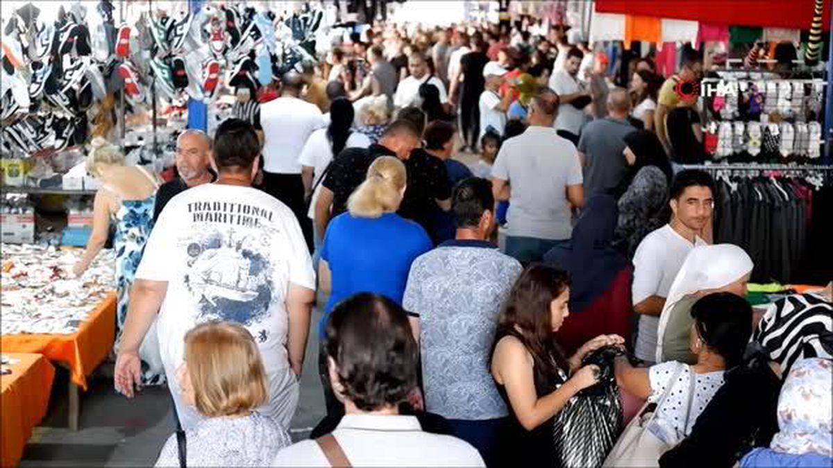 Bagajlarını dolduran Bulgarlar: 'Türkiye çok ucuz, az para bozdurduk çok şey aldık'