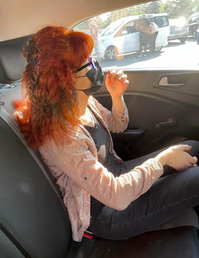 İstanbul Emniyet Müdürlüğü'nden Semra Güzel açıklaması: Yanındaki 2 şahısla birlikte gözaltına alındı İstanbul Emniyet Müdürlüğü'nden Semra Güzel açıklaması: Yanındaki 2 şahısla birlikte gözaltına alındı