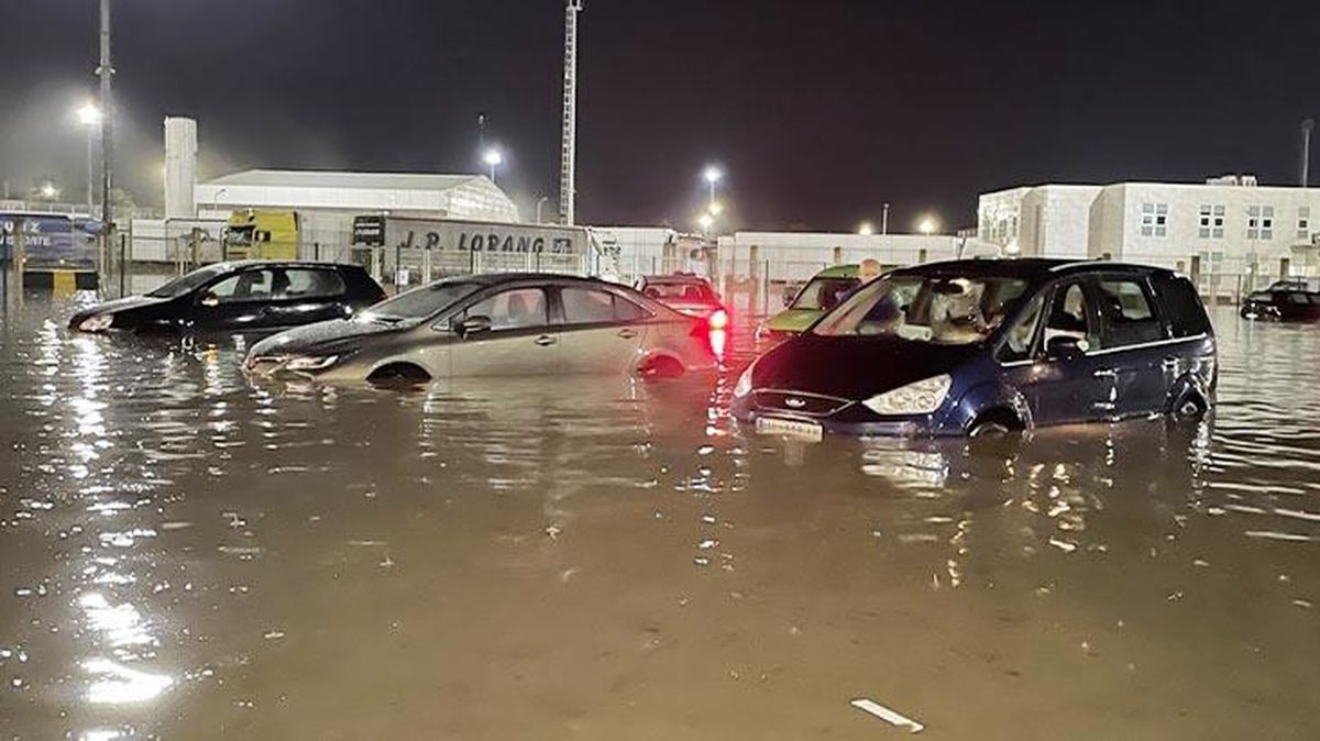 Kapıkule'yi sel vurdu! Onlarca araç mahsur kaldı, yurt dışına çıkışlar durduruldu