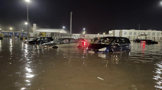 Kapıkule Sınır Kapısında vatandaşlar araçlarıyla mahsur kaldı