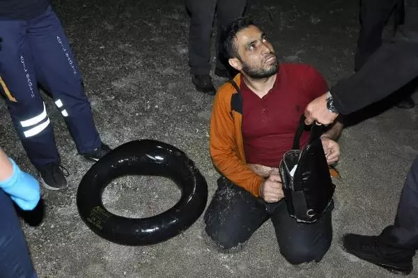 Kıbrıs diye Gazipaşa açıklarına bırakılan göçmenler şambrelleriyle yakalandı Kıbrıs diye Gazipaşa açıklarına bırakılan göçmenler şambrelleriyle yakalandı