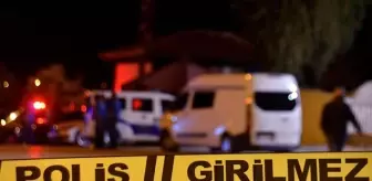 Ailesi şehir dışında olan genç, evinin balkonunda bilekleri kesilmiş halde ölü bulundu