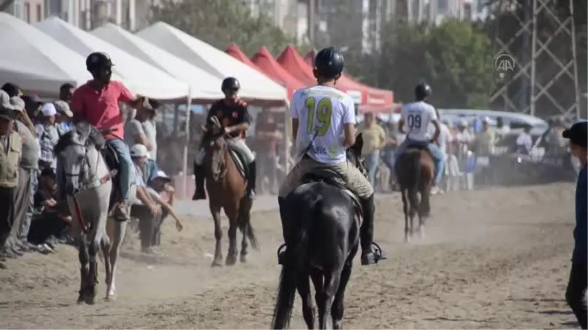 'Geleneksel Rahvan At Yarışları' yapıldı