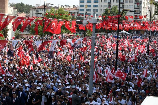 MHP lideri Bahçeli ilk seçim mitinginde Kılıçdaroğlu'nu hedef alarak 6'lı masaya çağrıda bulundu